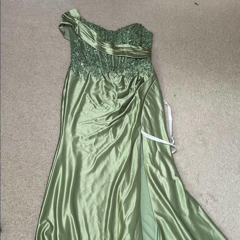 Brand New Elegant Sage Green One-Shoulder Prom Dress